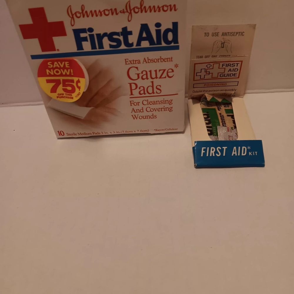Vintage First Aid Bandage Products & Kit Emergency Card Instructions Collectable